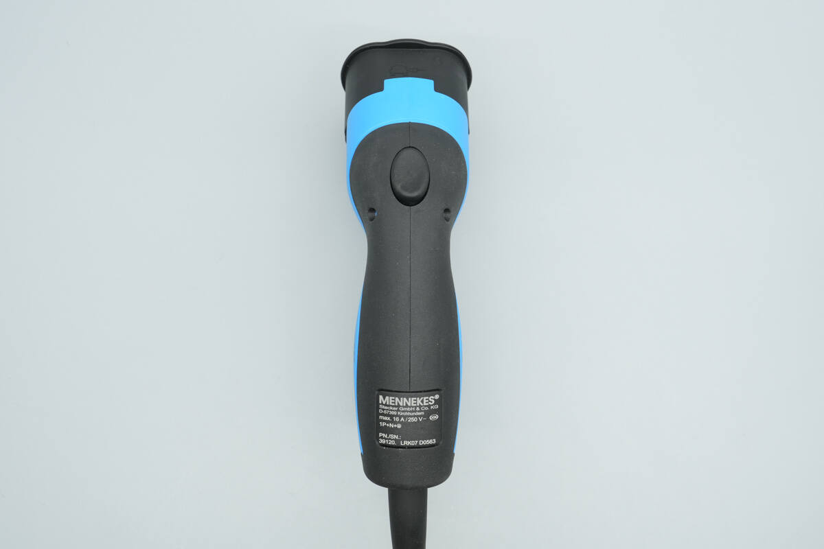 Teardown of MENNEKES EV Charging Cable (35305220027)-Chargerlab
