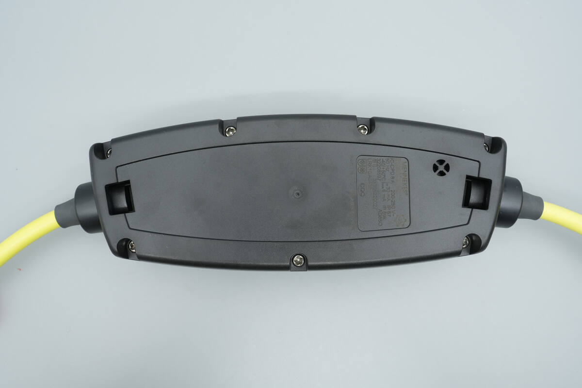 Teardown of MENNEKES EV Charging Cable (35305220027)-Chargerlab