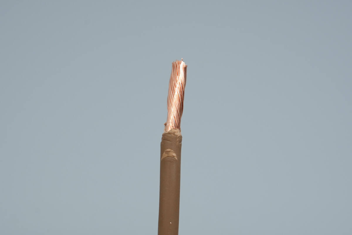 Teardown of Lotus Three-Phase AC Charger Extension Cord-Chargerlab