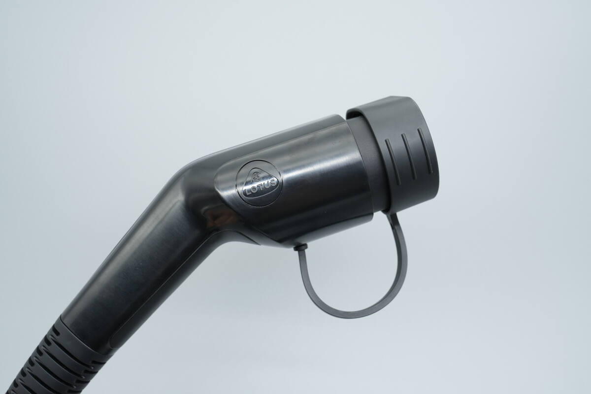 Teardown of Lotus Three-Phase AC Charger Extension Cord-Chargerlab