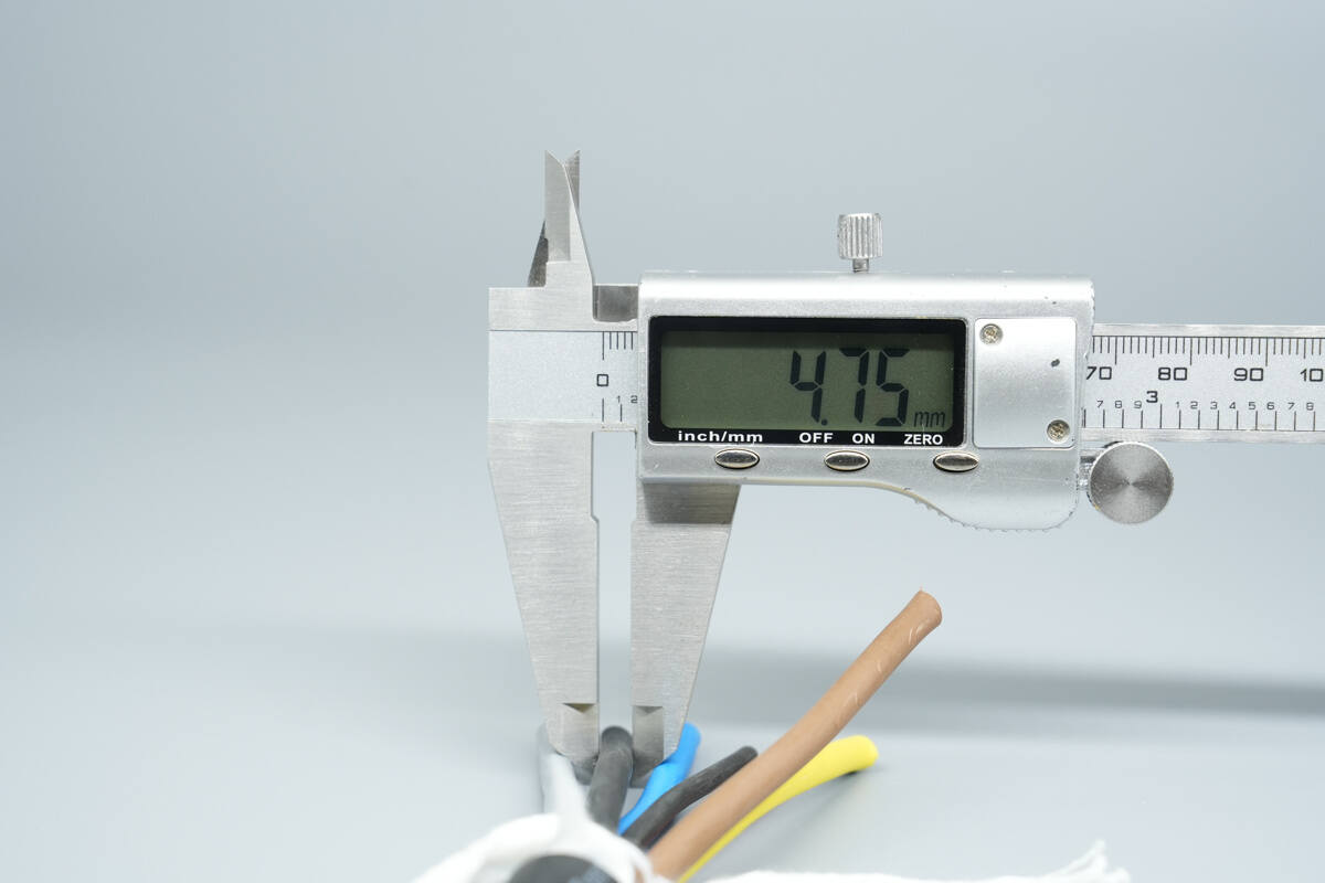 Teardown of Lotus Three-Phase AC Charger Extension Cord-Chargerlab