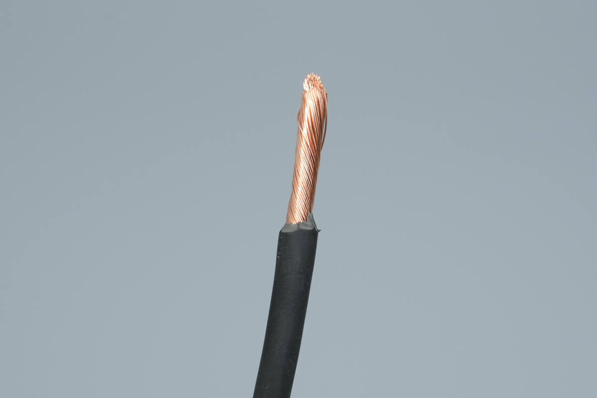 Teardown of Lotus Three-Phase AC Charger Extension Cord-Chargerlab