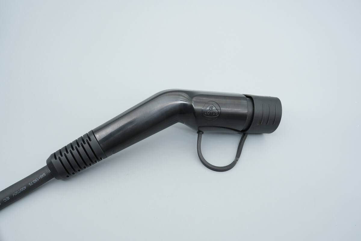 Teardown of Lotus Three-Phase AC Charger Extension Cord-Chargerlab