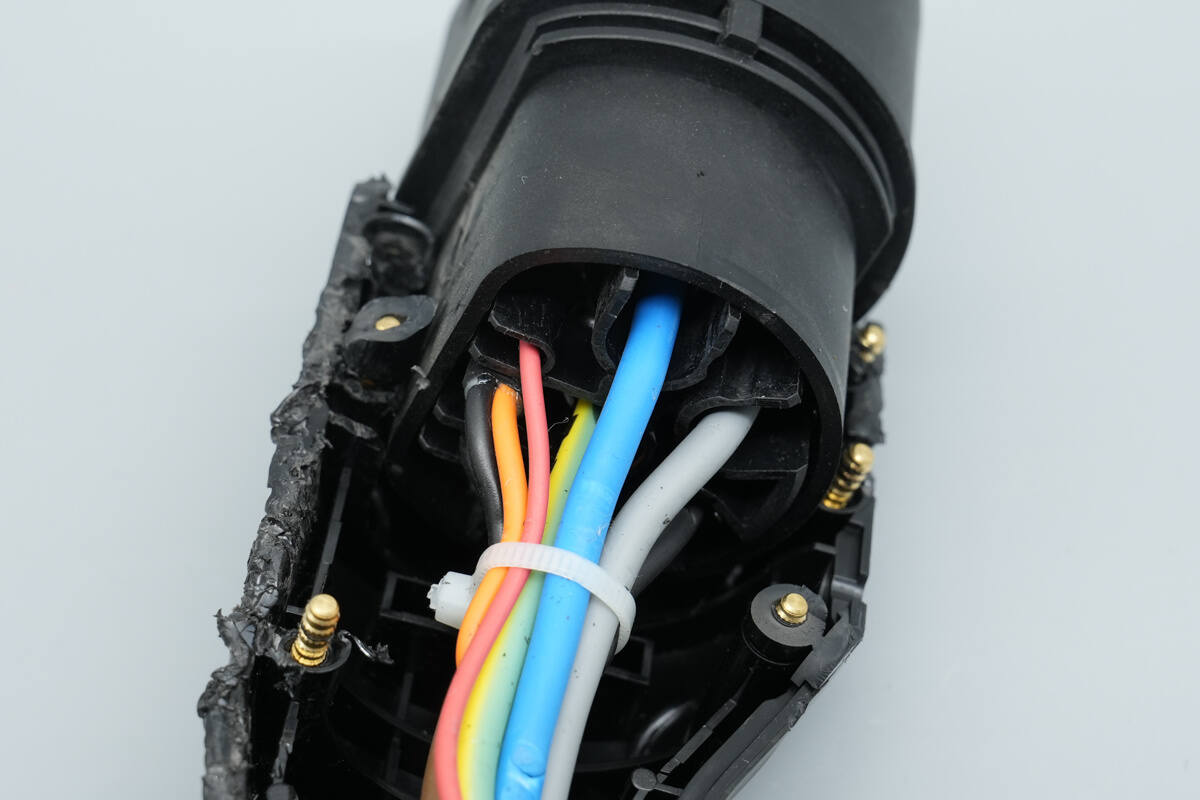 Teardown of Lotus Three-Phase AC Charger Extension Cord-Chargerlab