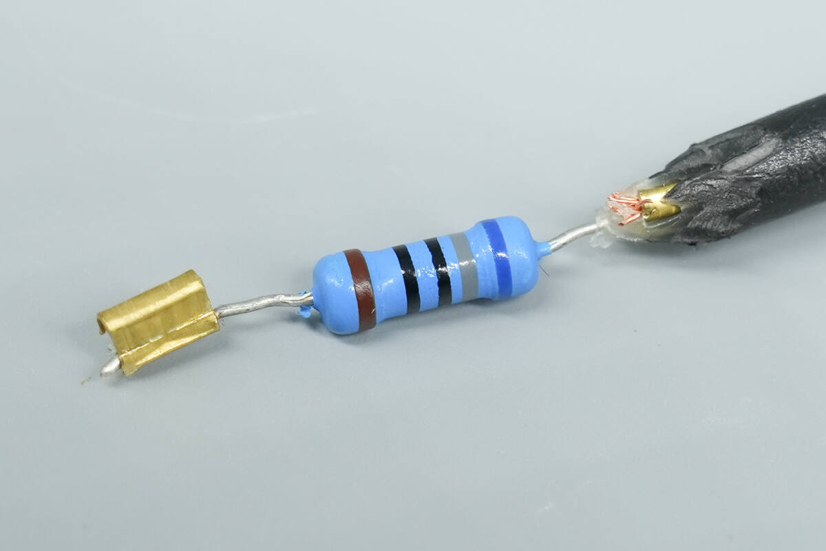 Teardown of Polestar 3-Phase AC Charging Cable Extension-Chargerlab