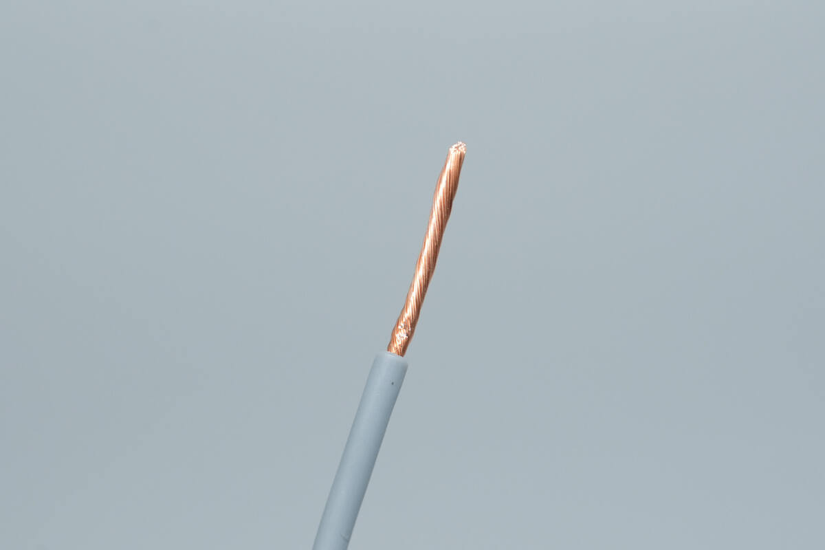 Teardown of Polestar 3-Phase AC Charging Cable Extension-Chargerlab