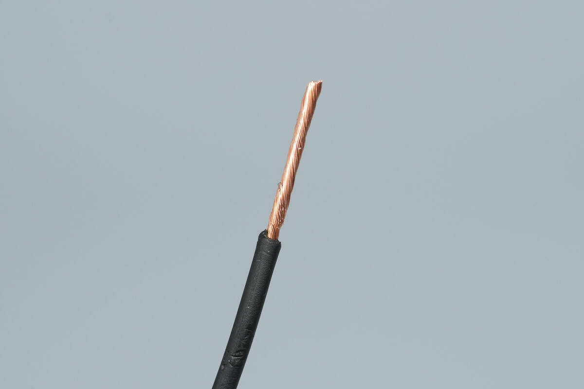 Teardown of Polestar 3-Phase AC Charging Cable Extension-Chargerlab