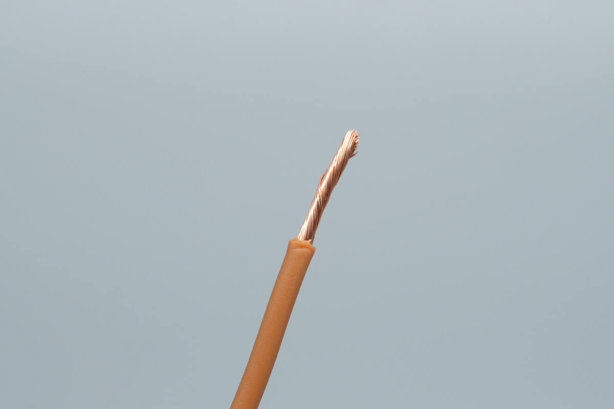 Teardown of Polestar 3-Phase AC Charging Cable Extension-Chargerlab