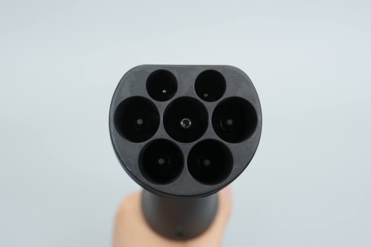 Teardown of Polestar 3-Phase AC Charging Cable Extension-Chargerlab