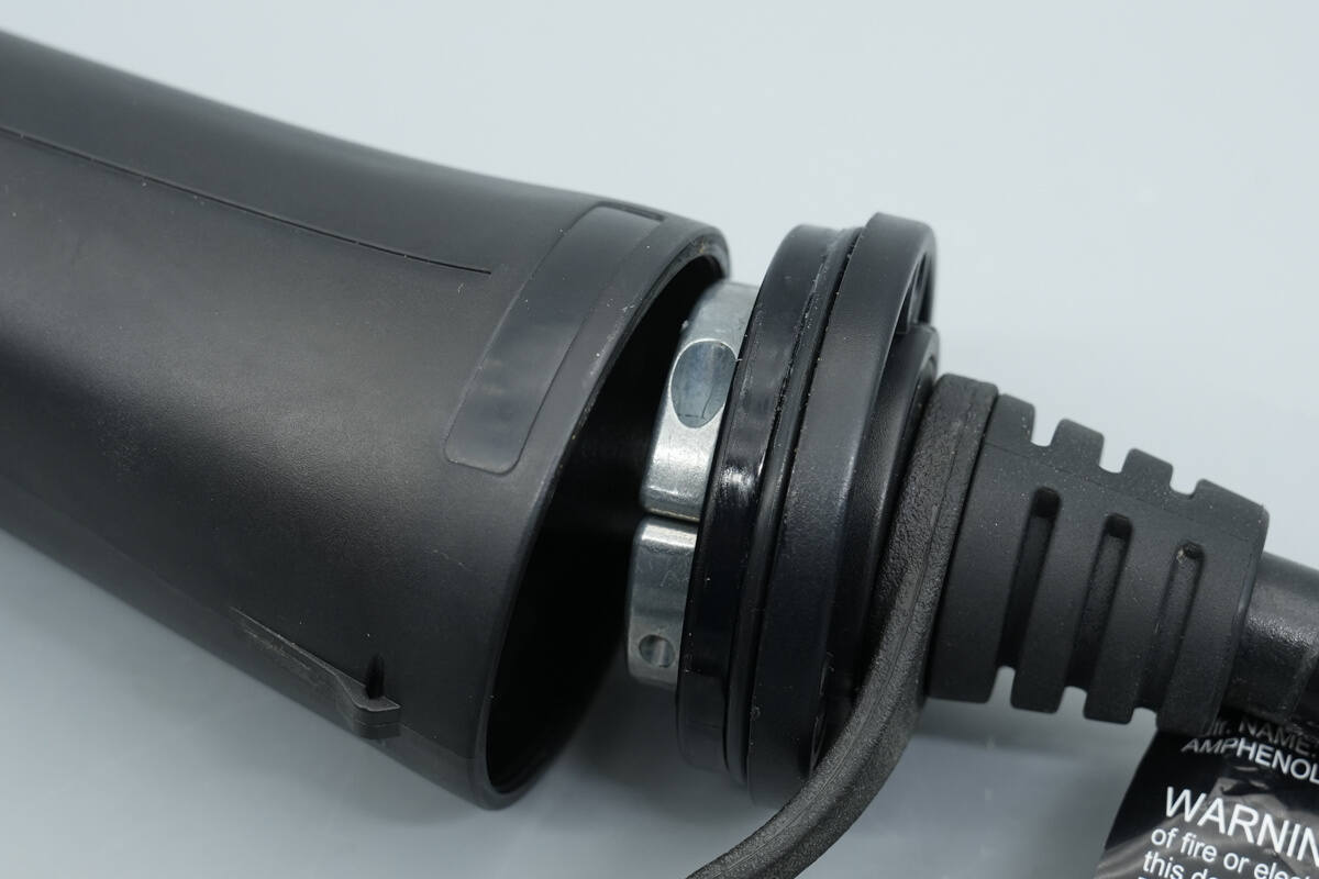 Teardown of Polestar 3-Phase AC Charging Cable Extension-Chargerlab