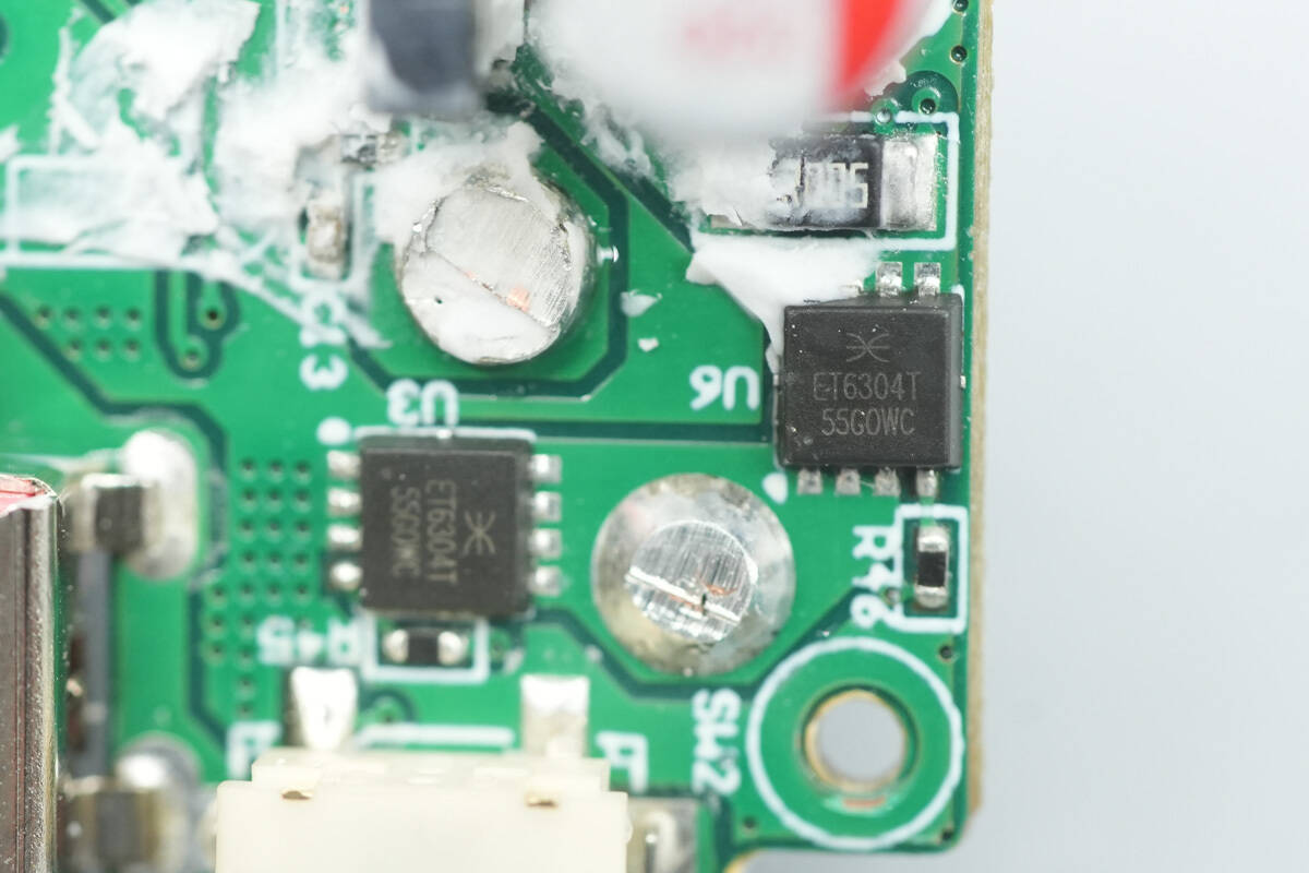 Teardown of Yoobao LY45 20000mAh 45W Power Bank (Built-in Dual Cable)-Chargerlab