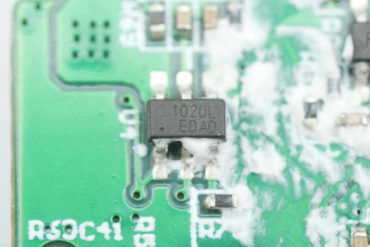 Teardown of Yoobao LY45 20000mAh 45W Power Bank (Built-in Dual Cable)-Chargerlab