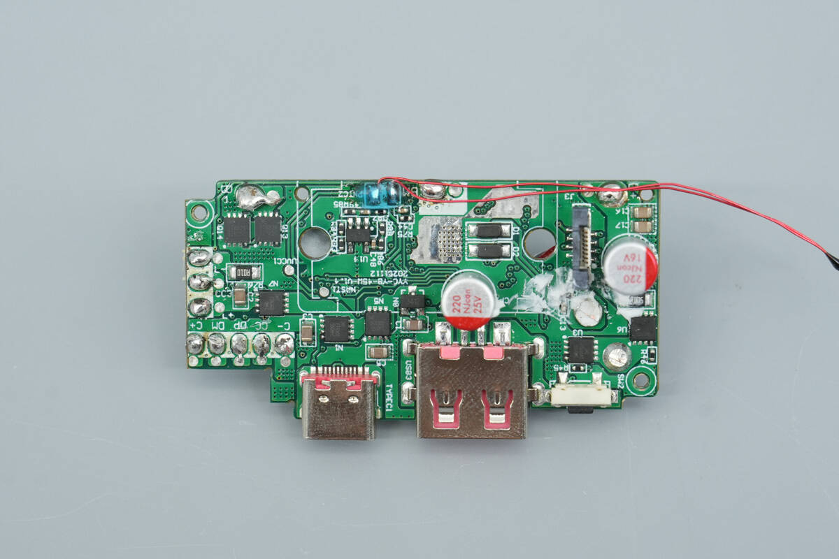 Teardown of Yoobao LY45 20000mAh 45W Power Bank (Built-in Dual Cable)-Chargerlab