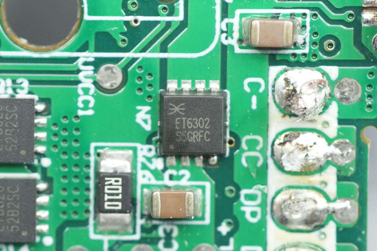 Teardown of Yoobao LY45 20000mAh 45W Power Bank (Built-in Dual Cable)-Chargerlab