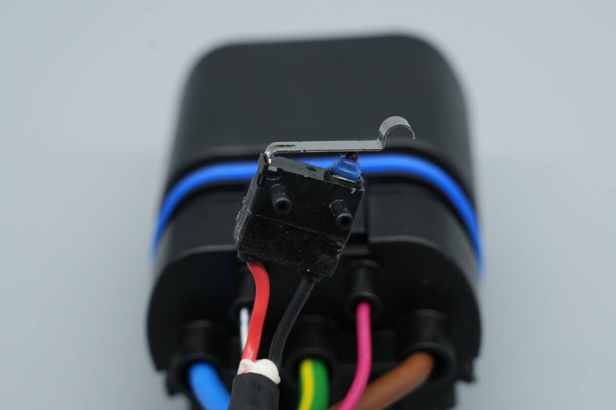 Teardown of Lincoln 1760W Portable EV Charger-Chargerlab