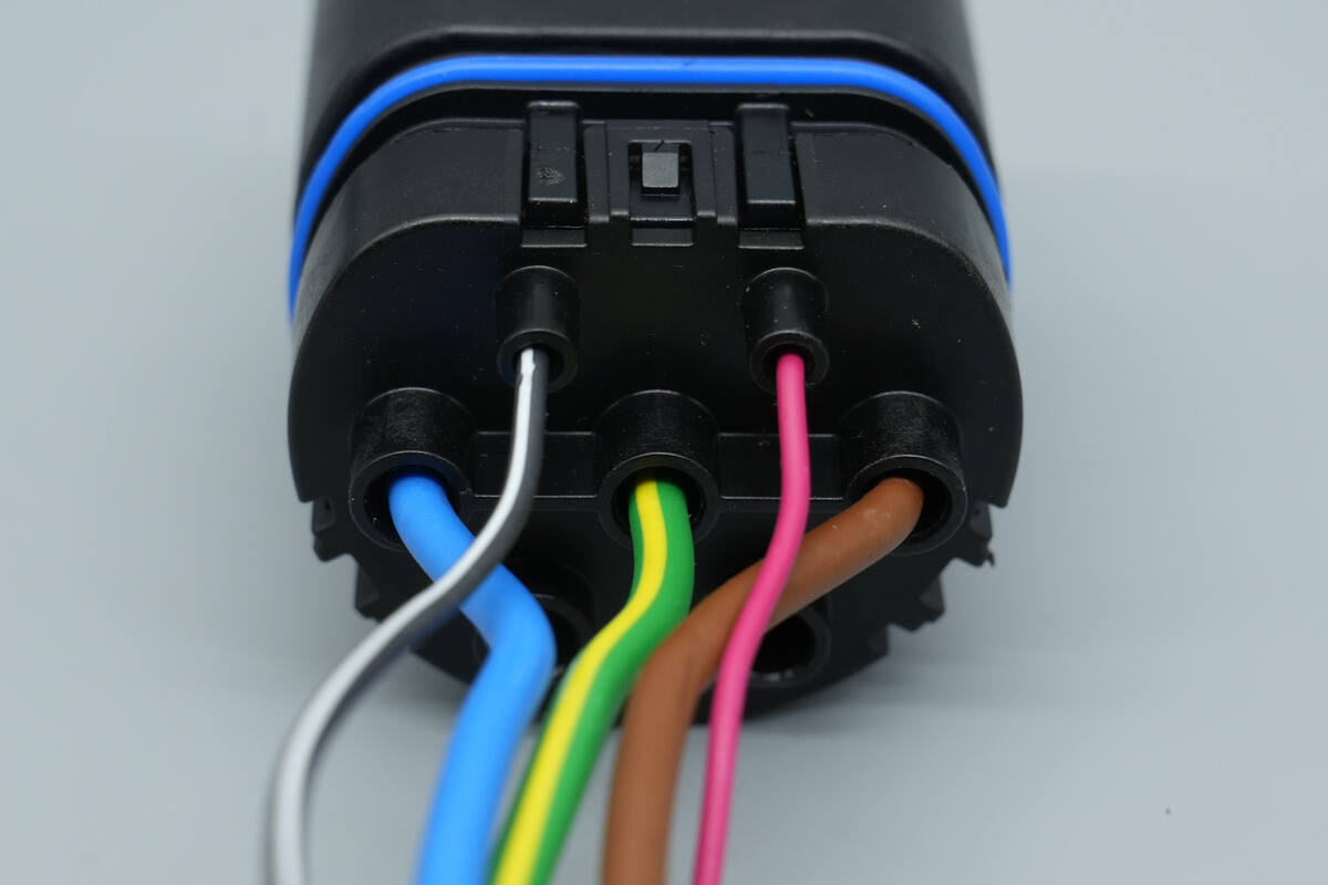 Teardown of Lincoln 1760W Portable EV Charger-Chargerlab