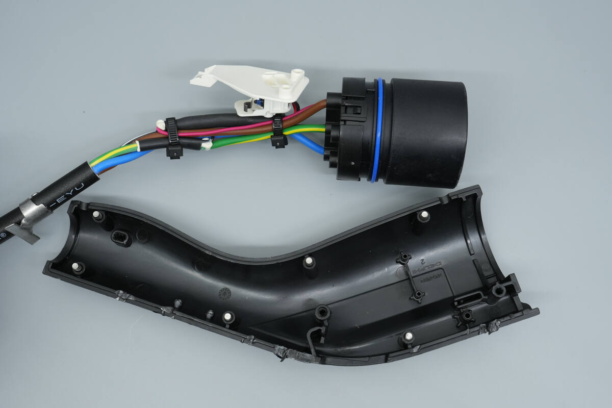 Teardown of Lincoln 1760W Portable EV Charger-Chargerlab