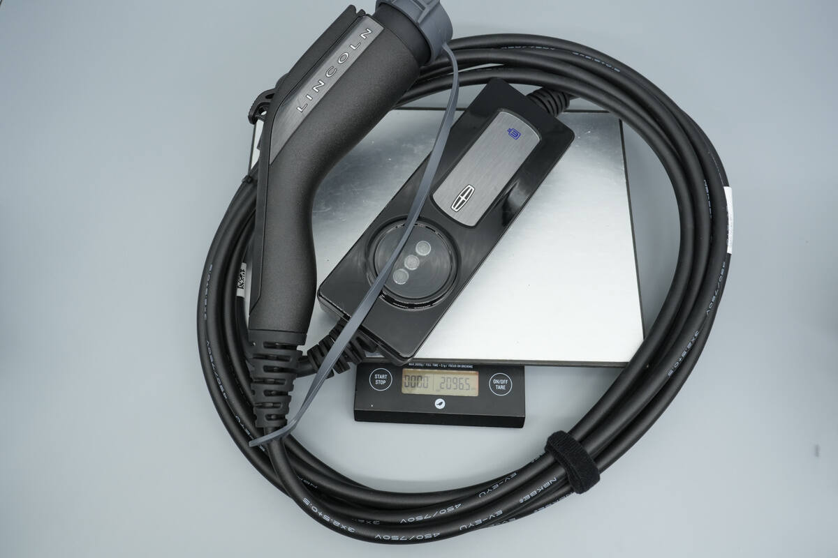 Teardown of Lincoln 1760W Portable EV Charger-Chargerlab