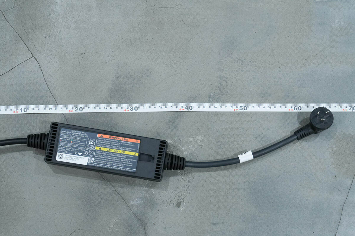 Teardown of Lincoln 1760W Portable EV Charger-Chargerlab