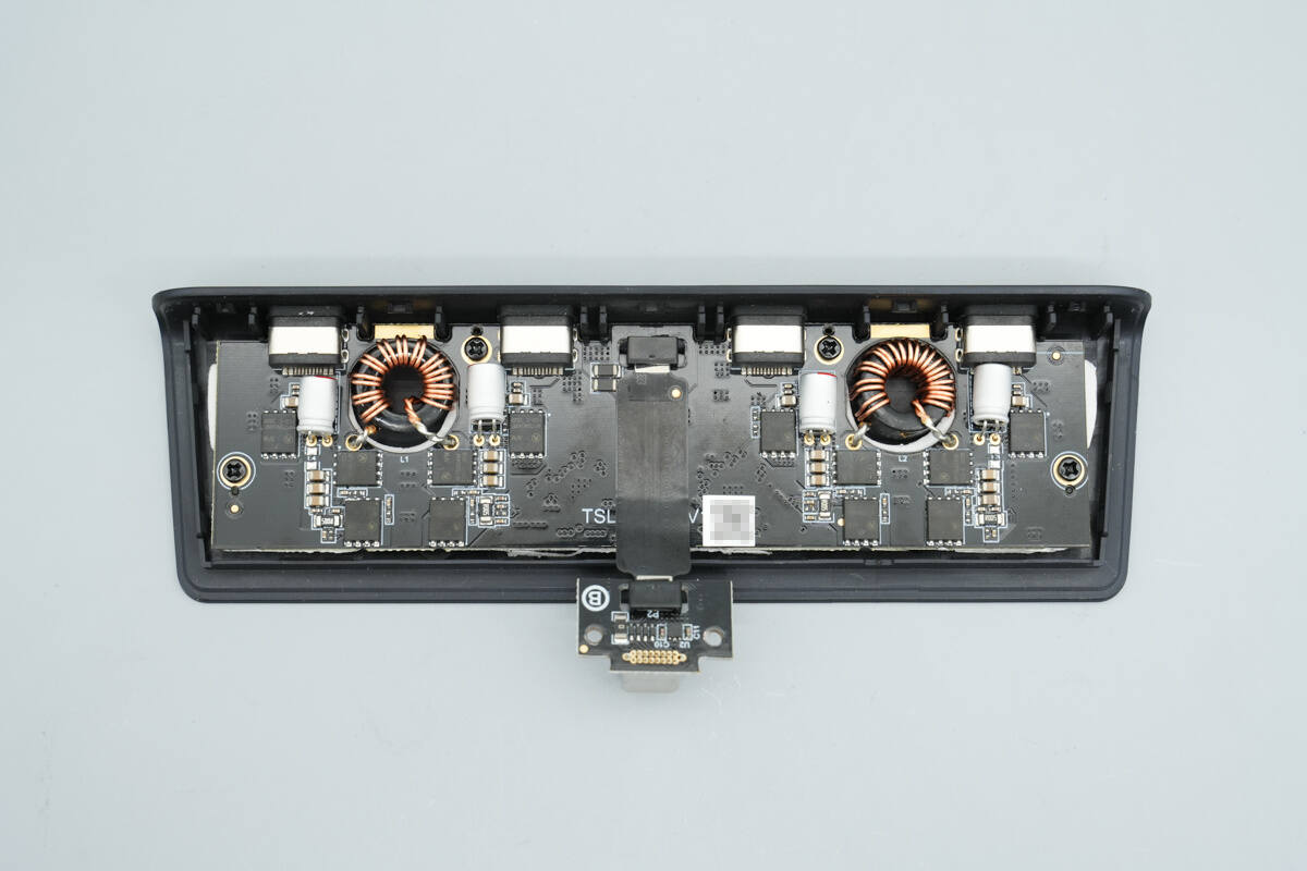 Teardown of Tesla 4-in-1 USB-C Hub for Model 3/Y (TSL04)-Chargerlab