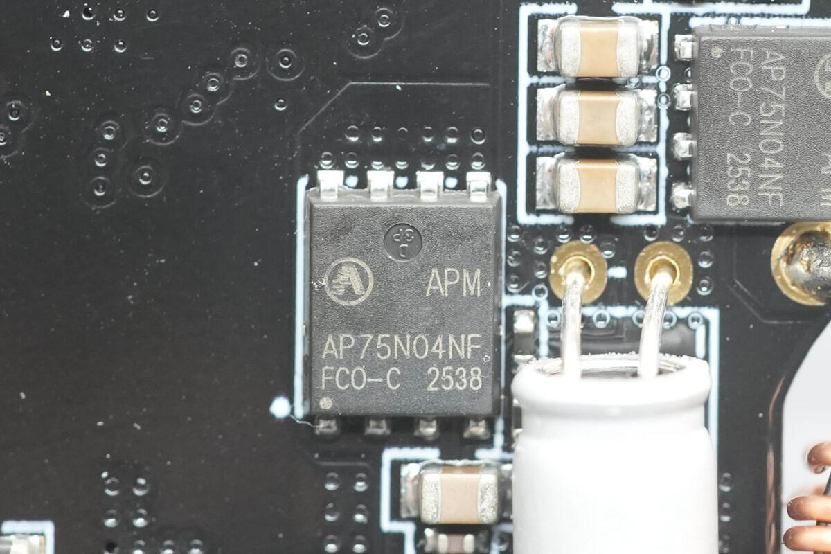 Teardown of Tesla 4-in-1 USB-C Hub for Model 3/Y (TSL04)-Chargerlab