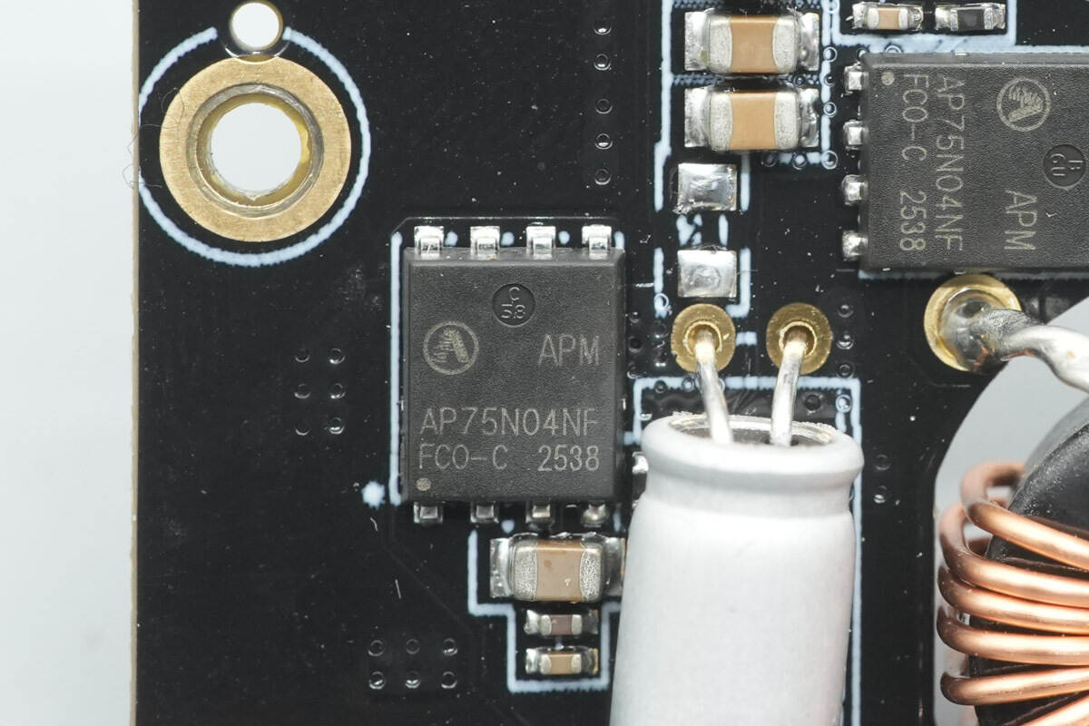 Teardown of Tesla 4-in-1 USB-C Hub for Model 3/Y (TSL04)-Chargerlab