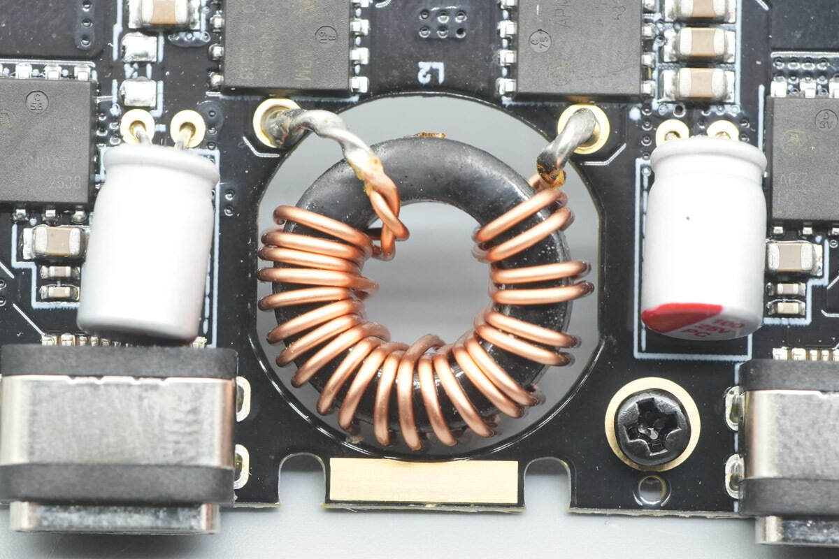 Teardown of Tesla 4-in-1 USB-C Hub for Model 3/Y (TSL04)-Chargerlab