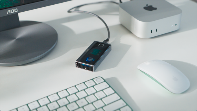 Zike Vault 40Gbps SSD Enclosure Launches on Crowdfunding, Integrates Apple FindMy Ecosystem-Chargerlab