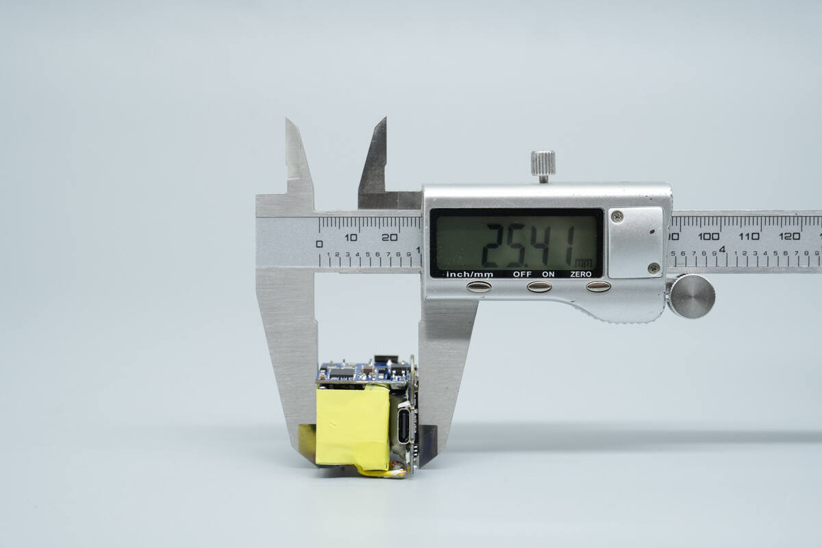 Teardown of UGREEN Nexode Air 45W GaN Charger (X840)-Chargerlab