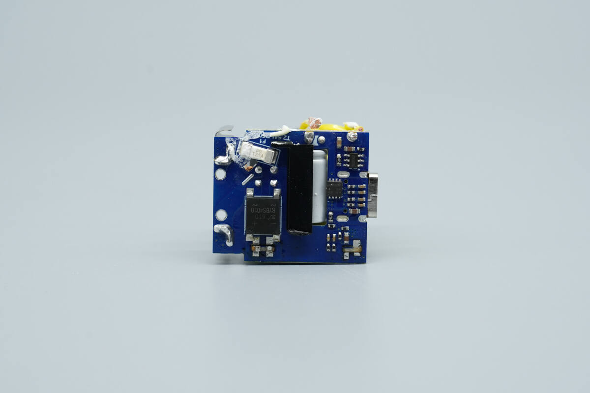 Teardown of UGREEN Nexode Air 45W GaN Charger (X840)-Chargerlab