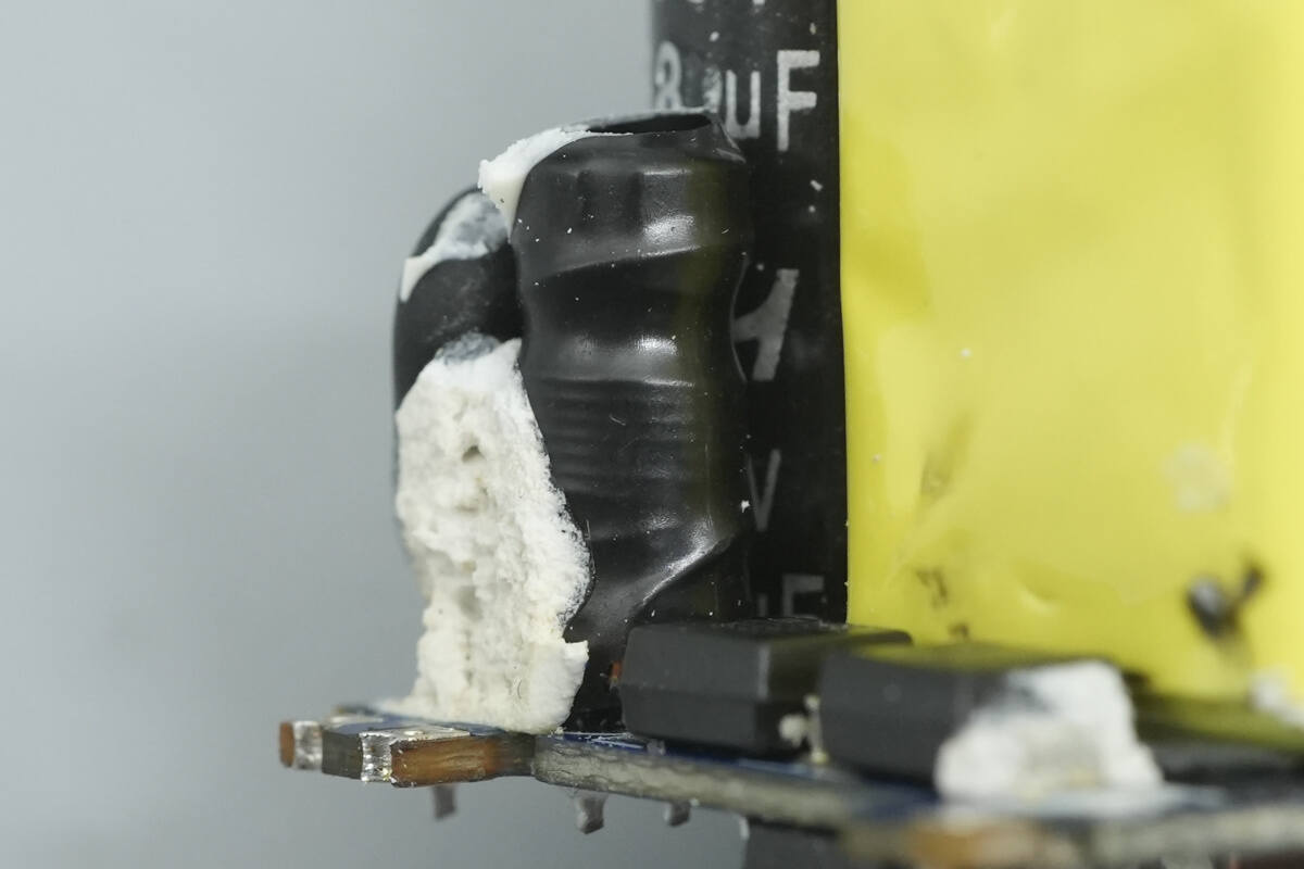 Teardown of UGREEN Nexode Air 45W GaN Charger (X840)-Chargerlab