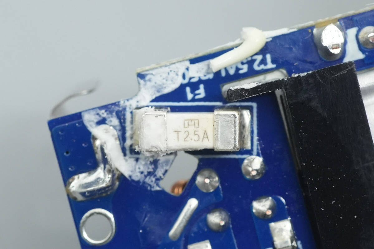 Teardown of UGREEN Nexode Air 45W GaN Charger (X840)-Chargerlab