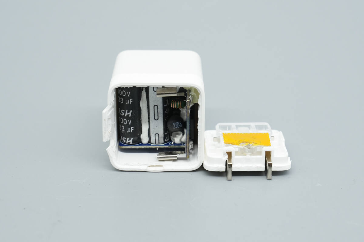 Teardown of UGREEN Nexode Air 45W GaN Charger (X840)-Chargerlab