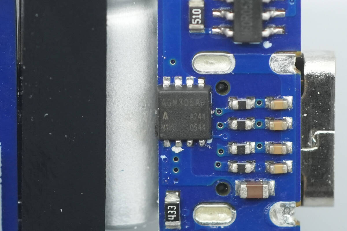 Teardown of UGREEN Nexode Air 45W GaN Charger (X840)-Chargerlab