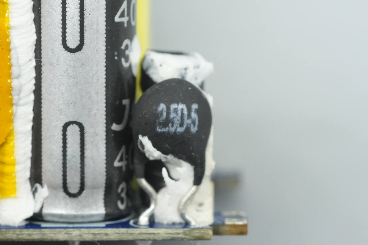 Teardown of UGREEN Nexode Air 45W GaN Charger (X840)-Chargerlab