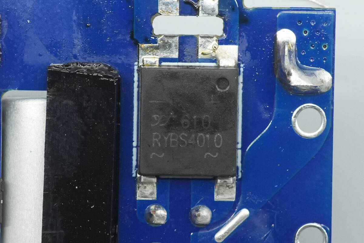 Teardown of UGREEN Nexode Air 45W GaN Charger (X840)-Chargerlab