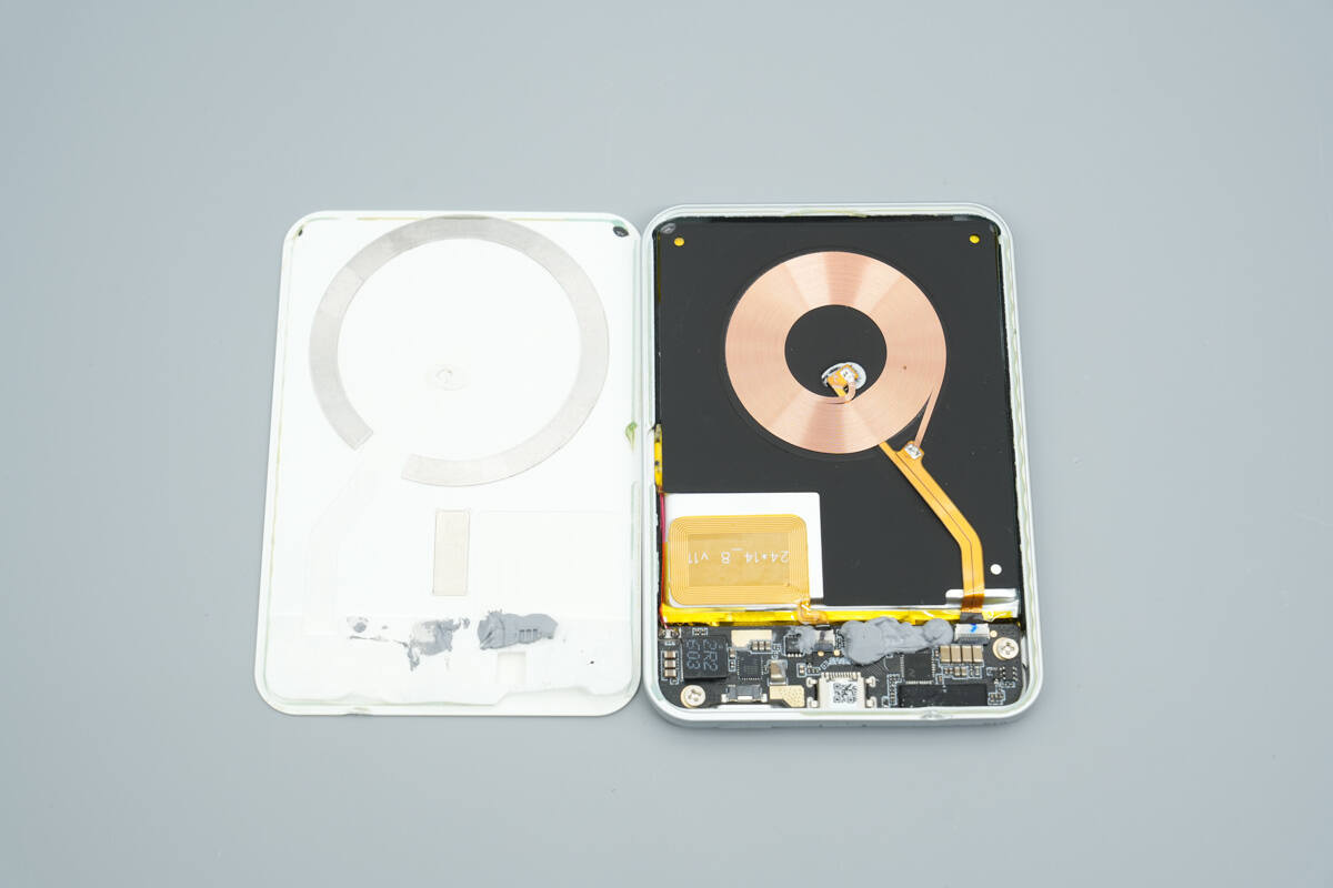 Teardown of Baseus PicoGo Air Power Bank (E00337)-Chargerlab