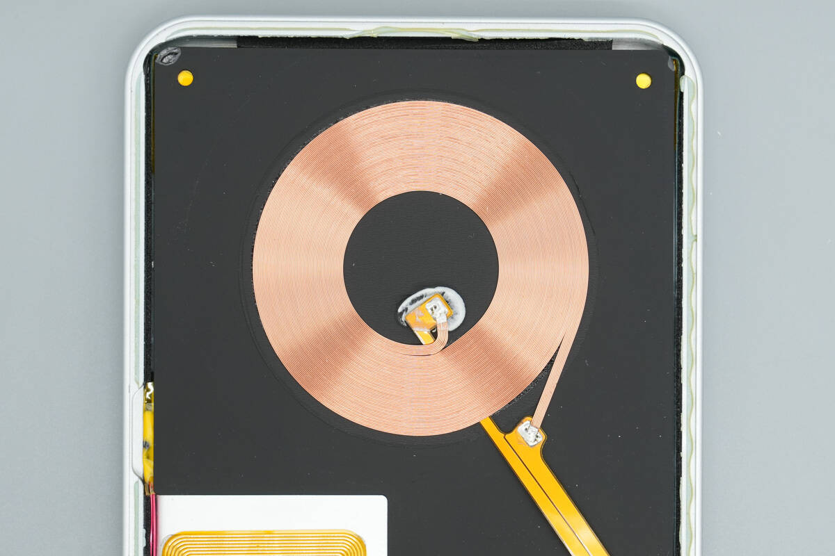 Teardown of Baseus PicoGo Air Power Bank (E00337)-Chargerlab