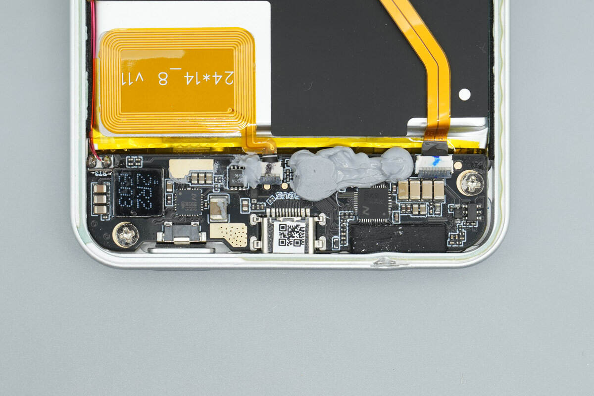 Teardown of Baseus PicoGo Air Power Bank (E00337)-Chargerlab