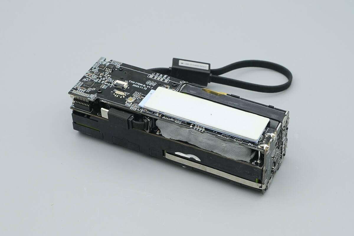 Teardown of SHARGE HyperTower 170W Power Bank (X6)-Chargerlab