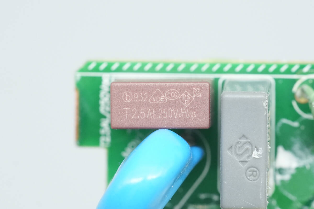 Teardown of Xiaomi 33W USB-A Charger (MDY-16-EF)-Chargerlab