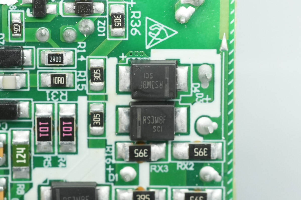 Teardown of Xiaomi 33W USB-A Charger (MDY-16-EF)-Chargerlab