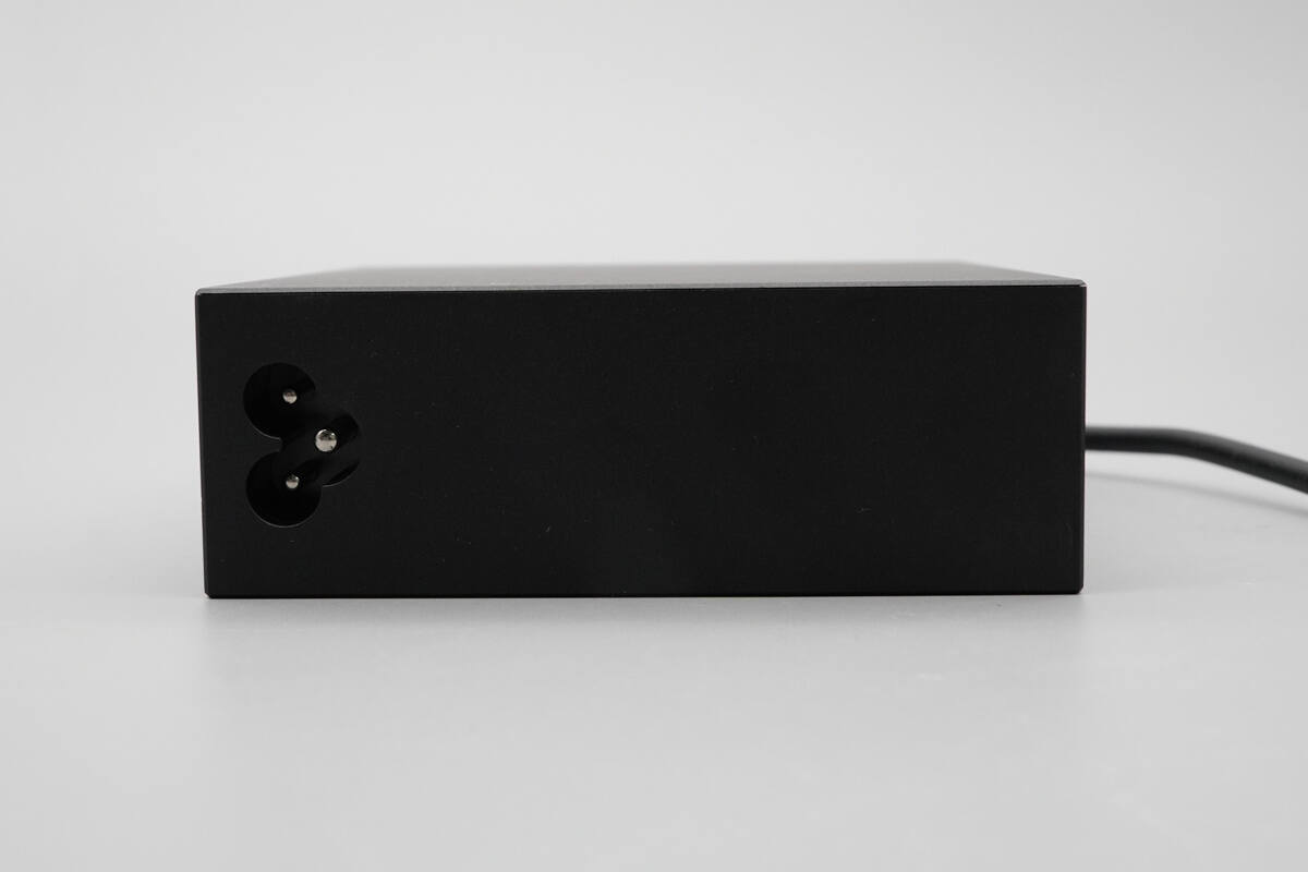 Teardown of NVIDIA DGX Spark 4TB-Chargerlab