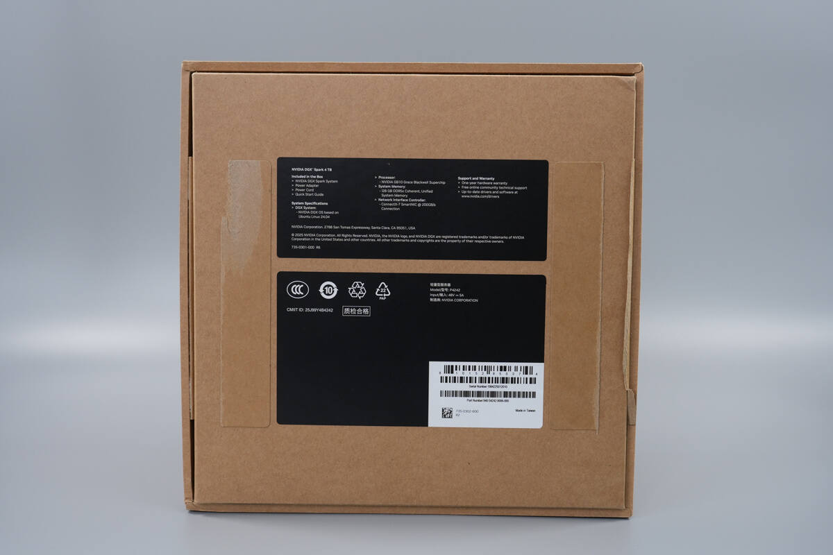 Teardown of NVIDIA DGX Spark 4TB-Chargerlab