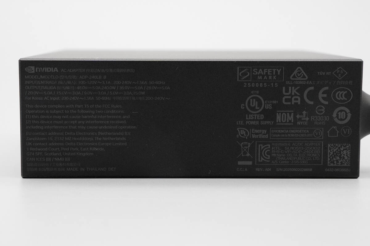 Teardown of NVIDIA DGX Spark 4TB-Chargerlab