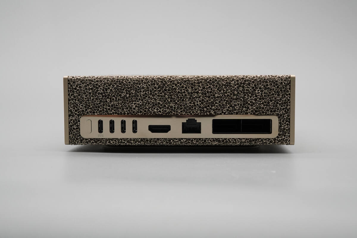 Teardown of NVIDIA DGX Spark 4TB-Chargerlab