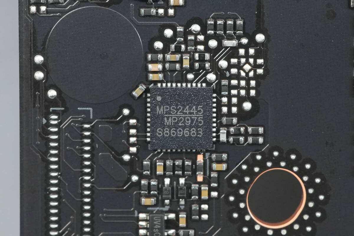 Teardown of NVIDIA DGX Spark 4TB-Chargerlab