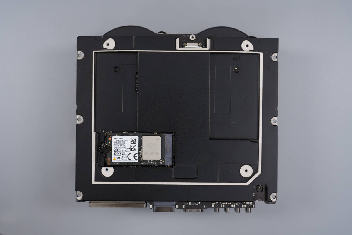 Teardown of NVIDIA DGX Spark 4TB-Chargerlab