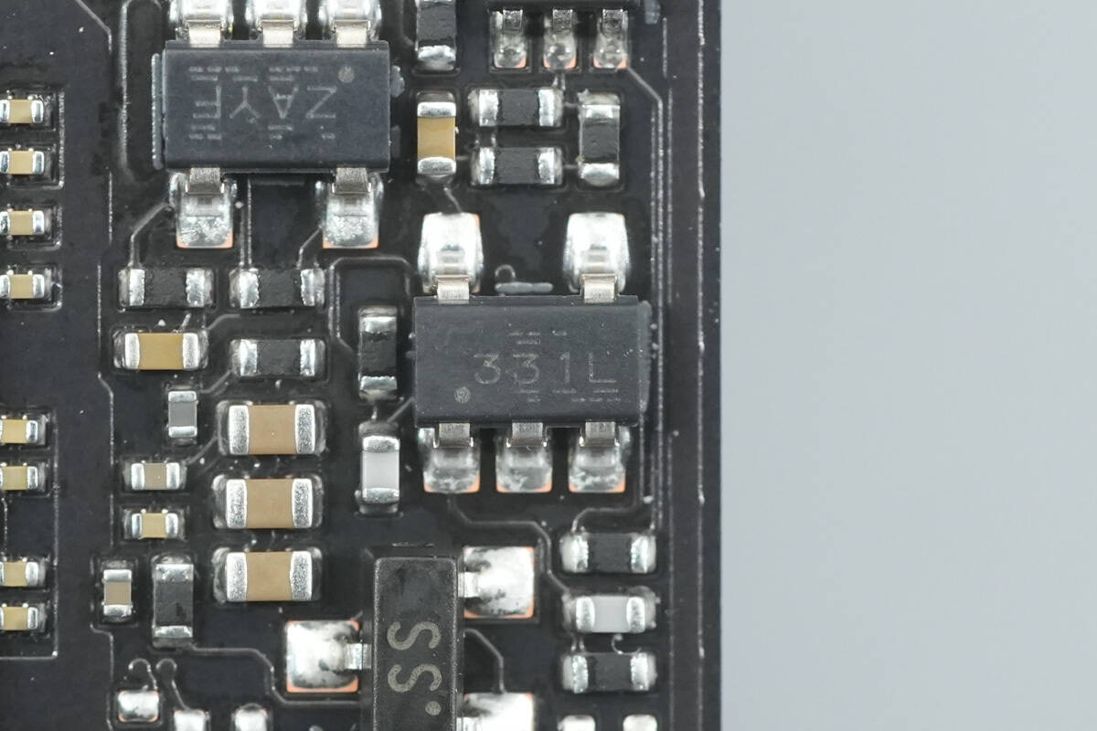 Teardown of NVIDIA DGX Spark 4TB-Chargerlab