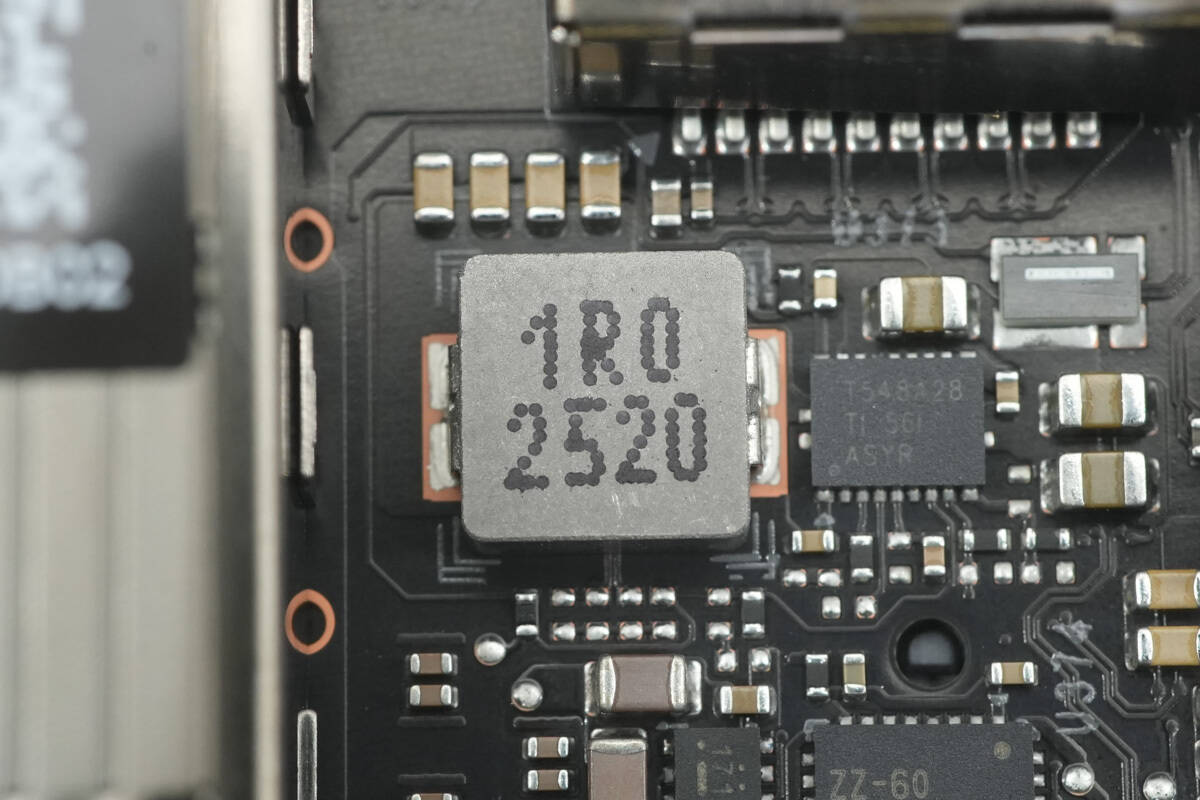 Teardown of NVIDIA DGX Spark 4TB-Chargerlab